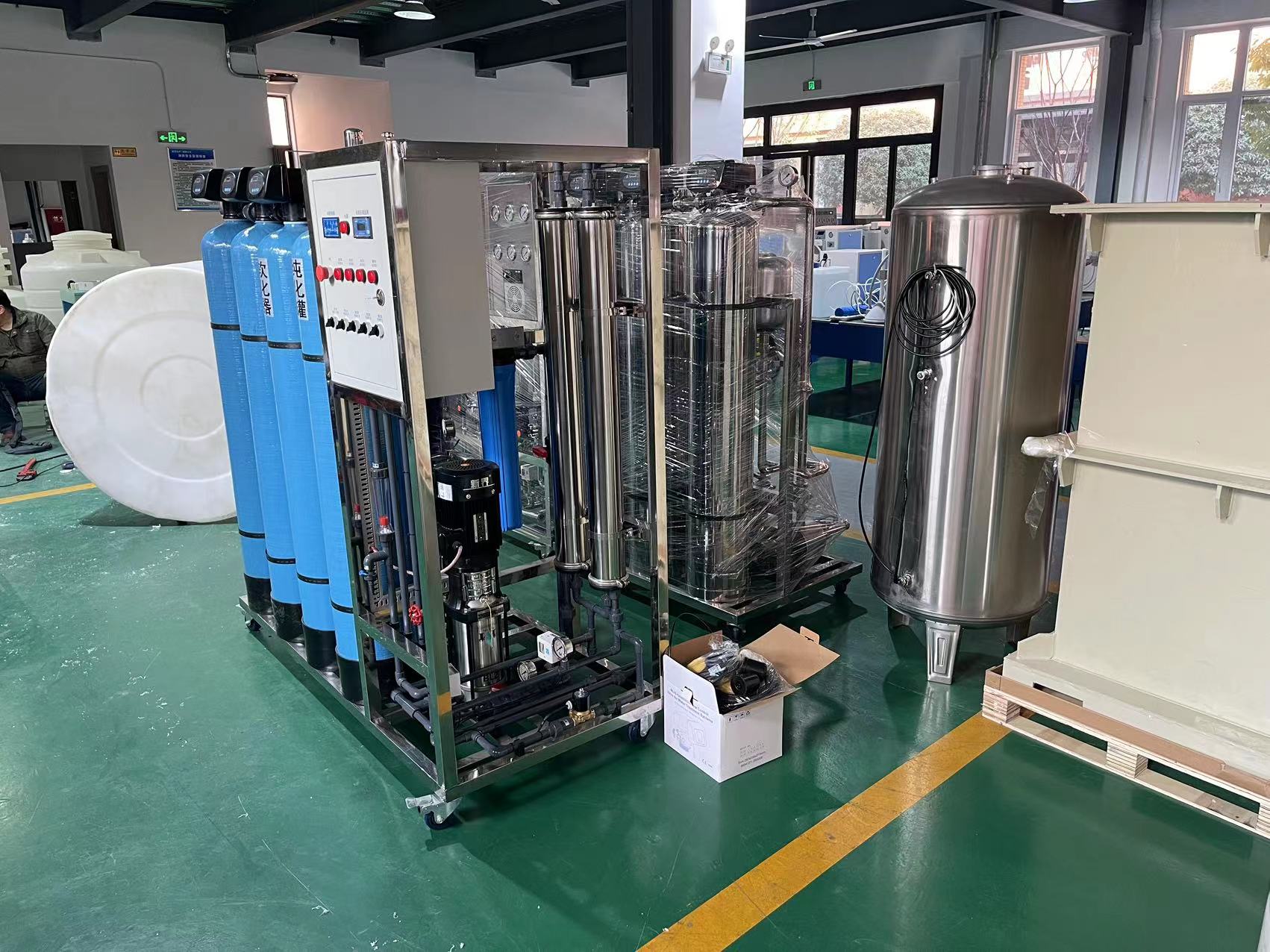 沃特爾水處理設(shè)備安裝工作現(xiàn)場！